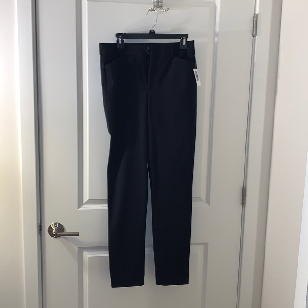 Old Navy black pants with button and clasp